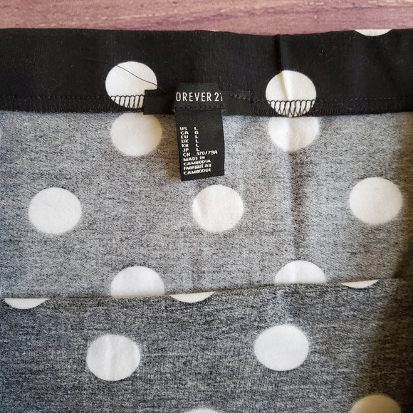 Forever 21 stretchy pencil skirt - Picture 3 of 3